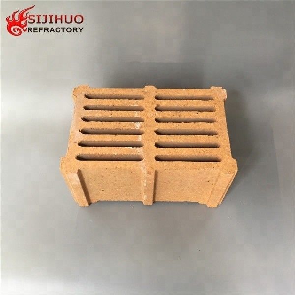 SiC Content of 1.2-1.4% 230x114x65mm Lattice Refractory Brick for Industrial Furnaces
